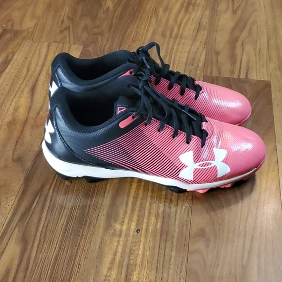 Shoes - Picture 2 of 4